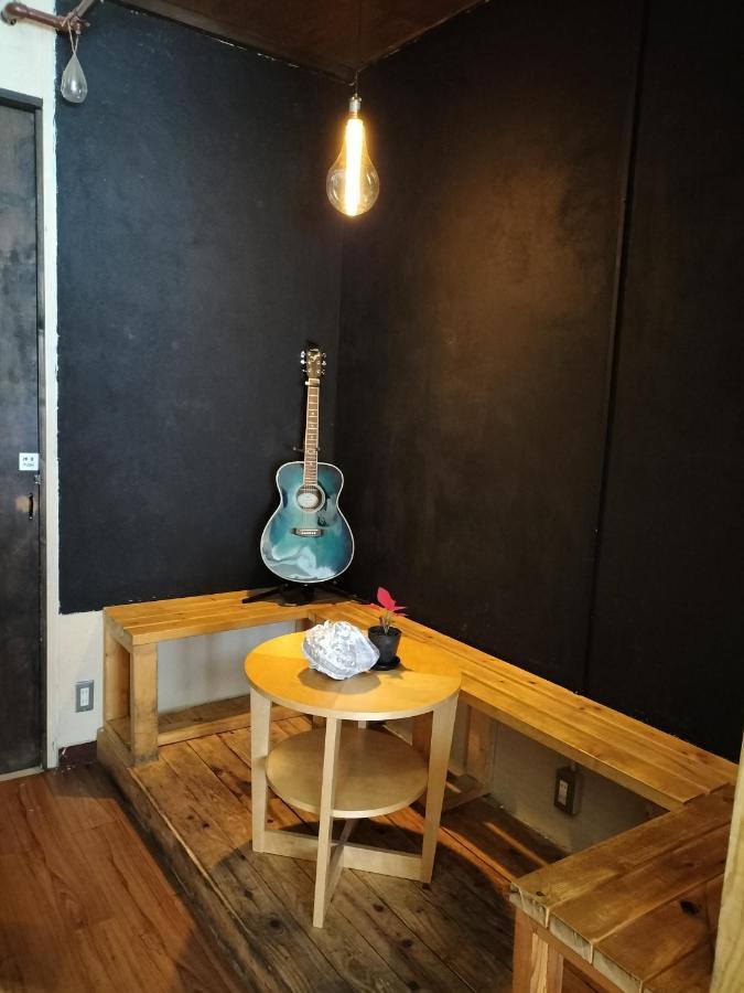 Backstage Party Hostel & Bar Osaka Exterior foto