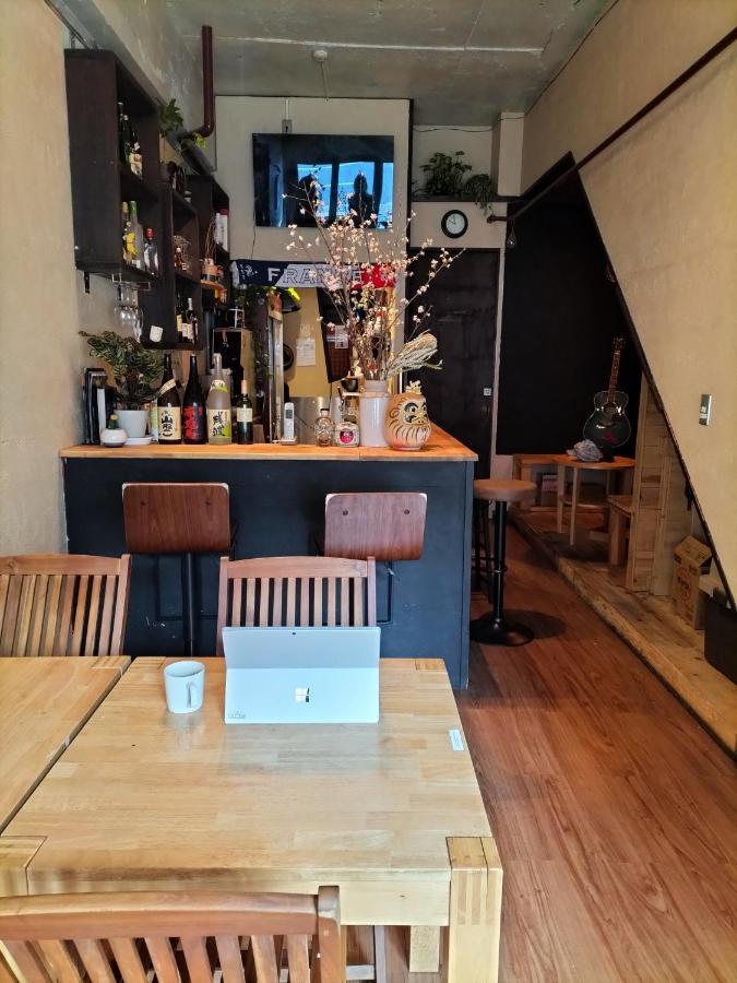 Backstage Party Hostel & Bar Osaka Exterior foto
